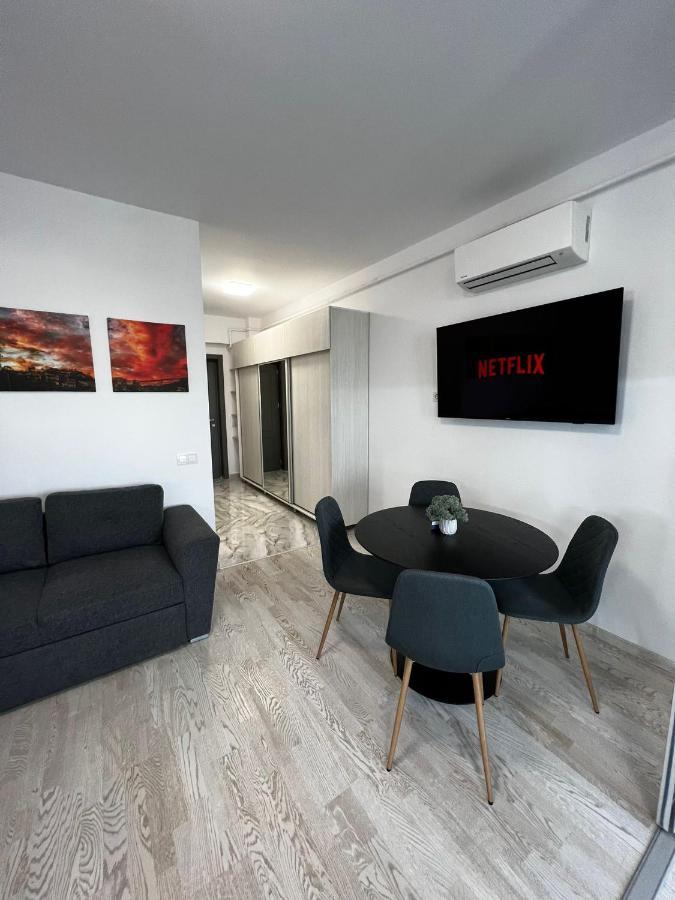 Cozy Apartments - City Center Iasi Bagian luar foto