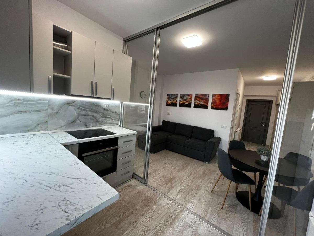 Cozy Apartments - City Center Iasi Bagian luar foto