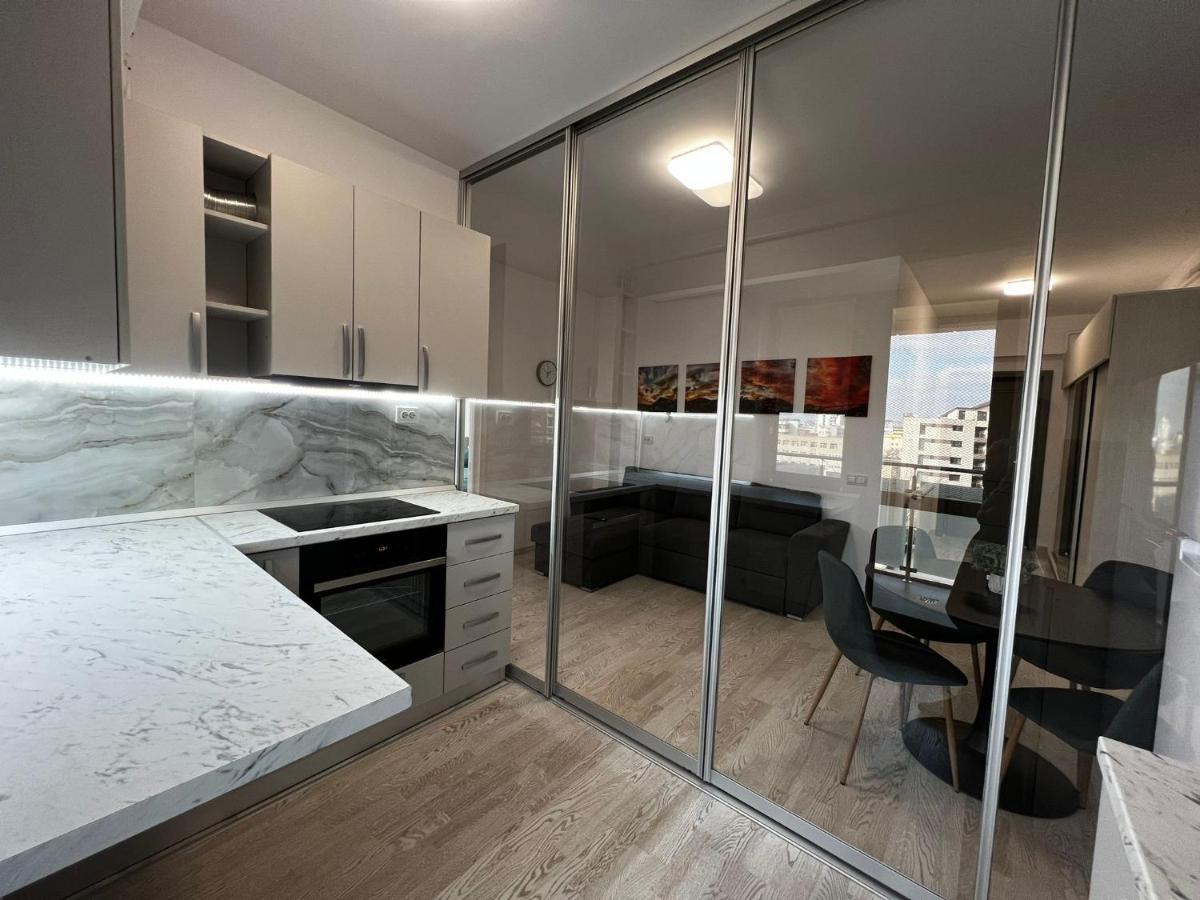 Cozy Apartments - City Center Iasi Bagian luar foto