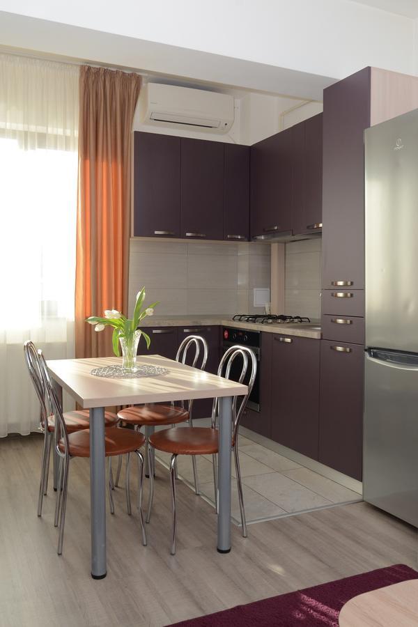 Cozy Apartments - City Center Iasi Bagian luar foto