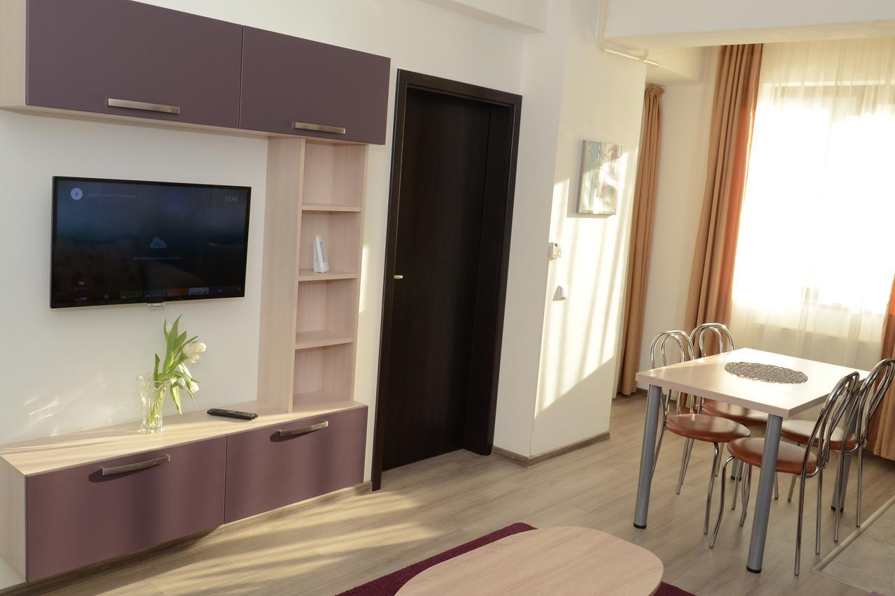 Cozy Apartments - City Center Iasi Bagian luar foto